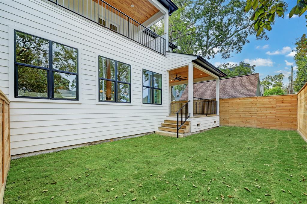 845 E 23rd
