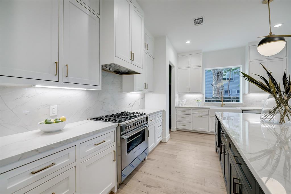 845 E 23rd