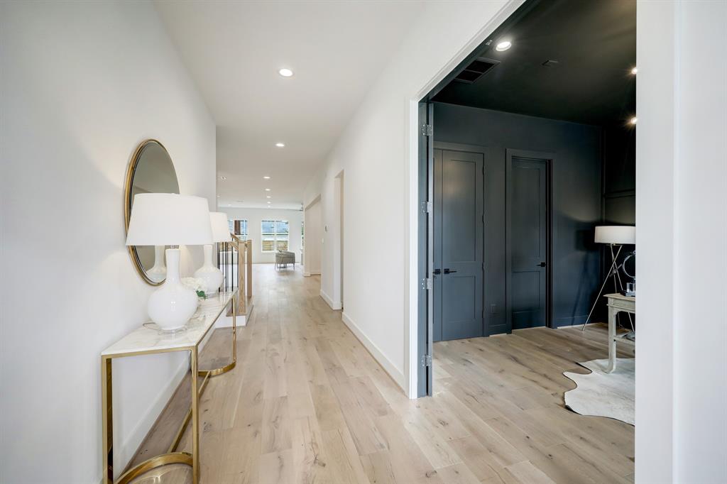845 E 23rd