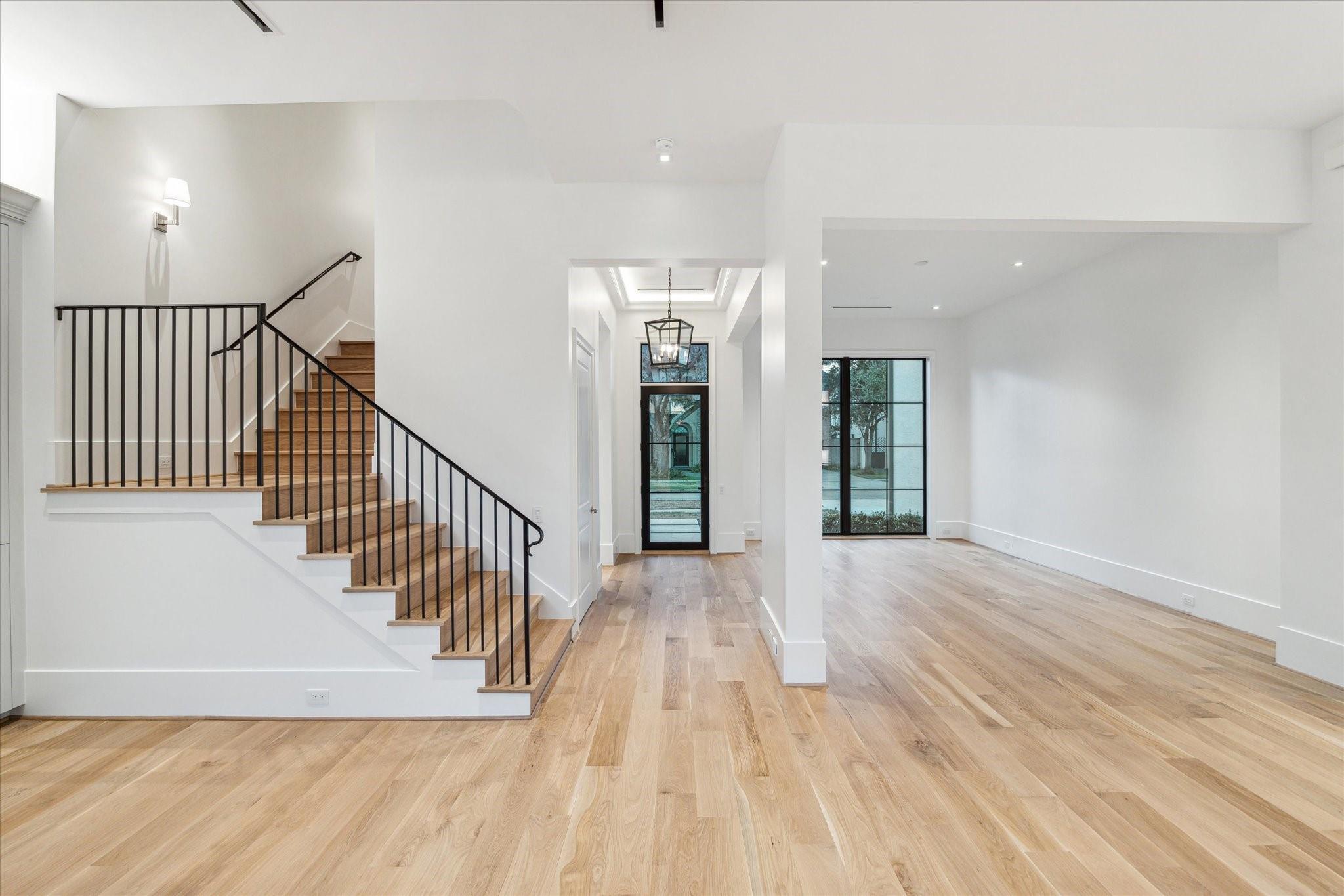 2711 Eastgrove Lane