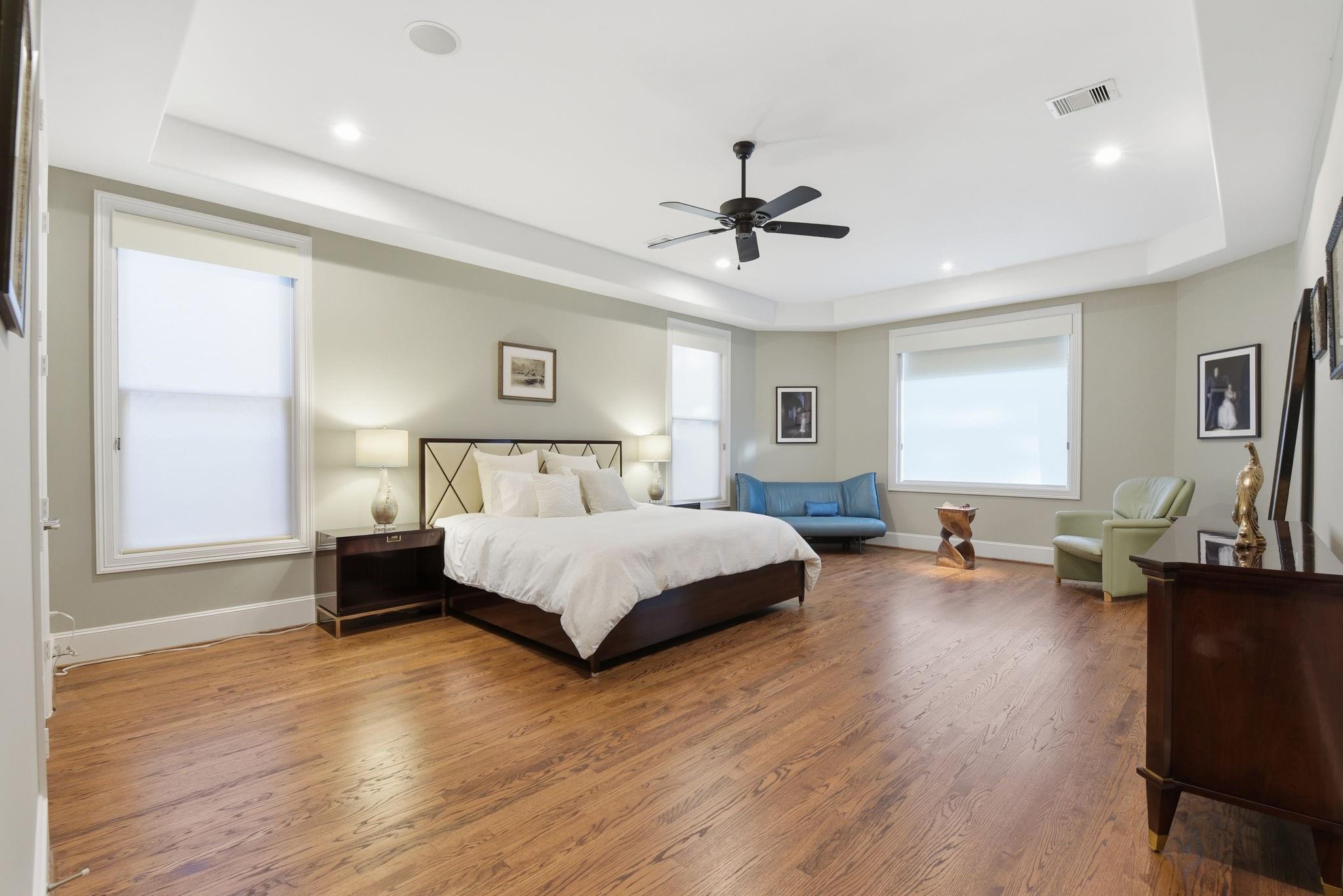 3511 Blue Bonnet Boulevard