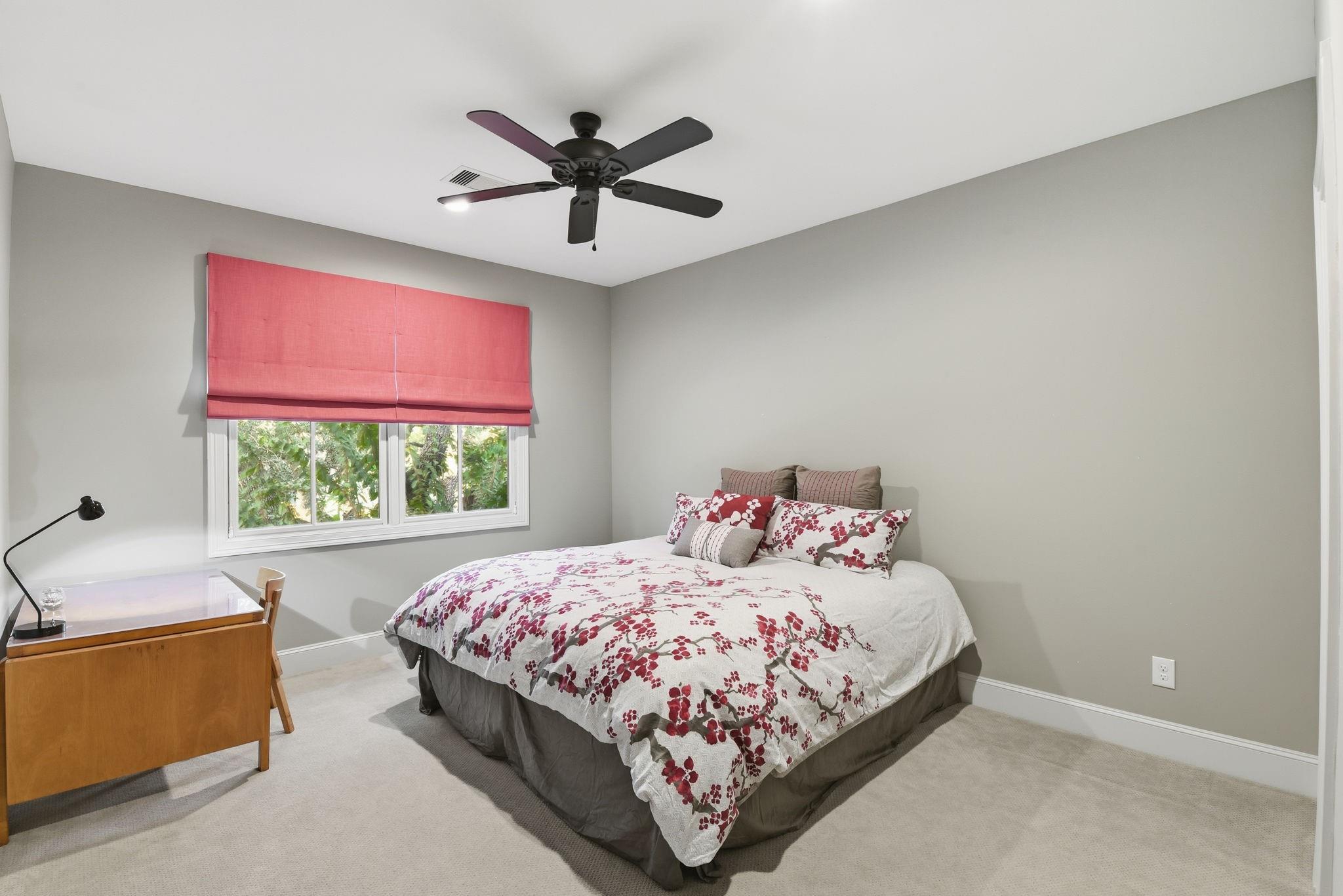 3511 Blue Bonnet Boulevard