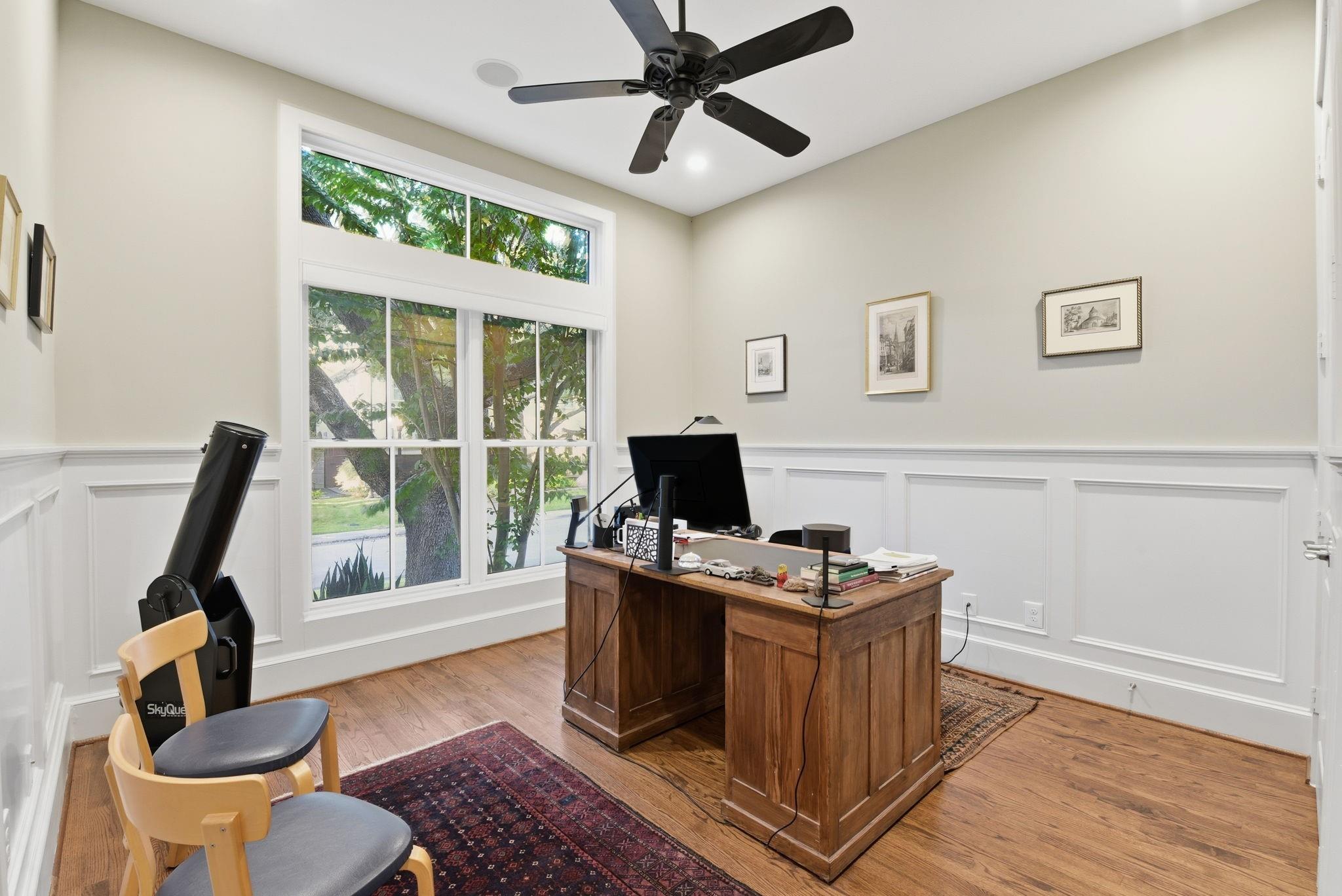 3511 Blue Bonnet Boulevard