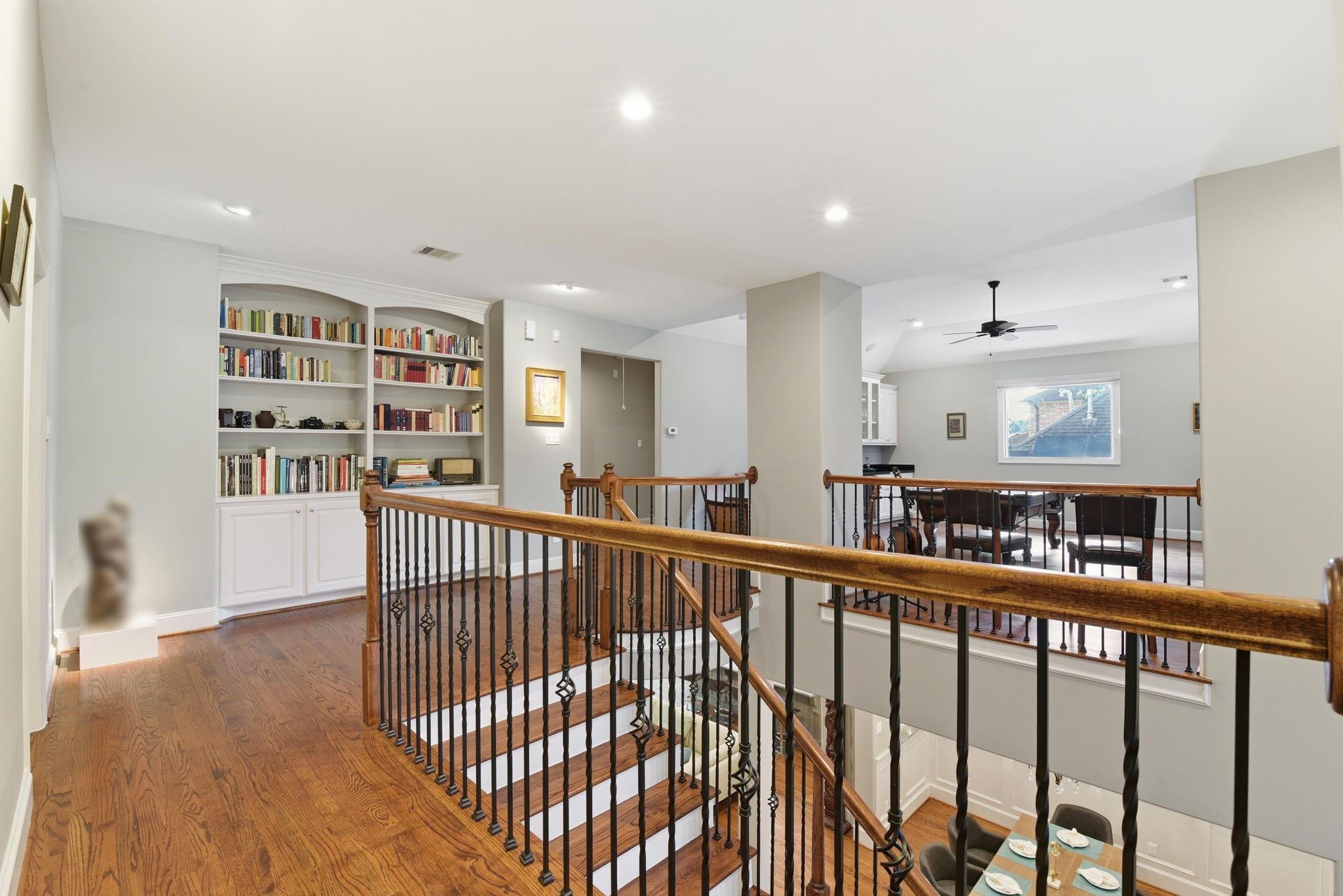 3511 Blue Bonnet Boulevard