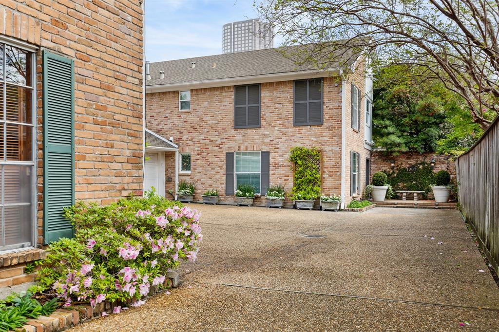 1907 Nantucket Drive