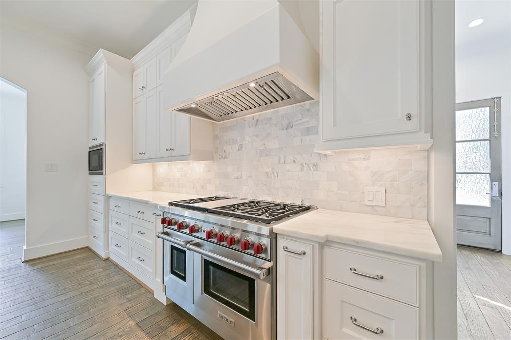 12123 Cobblestone Drive