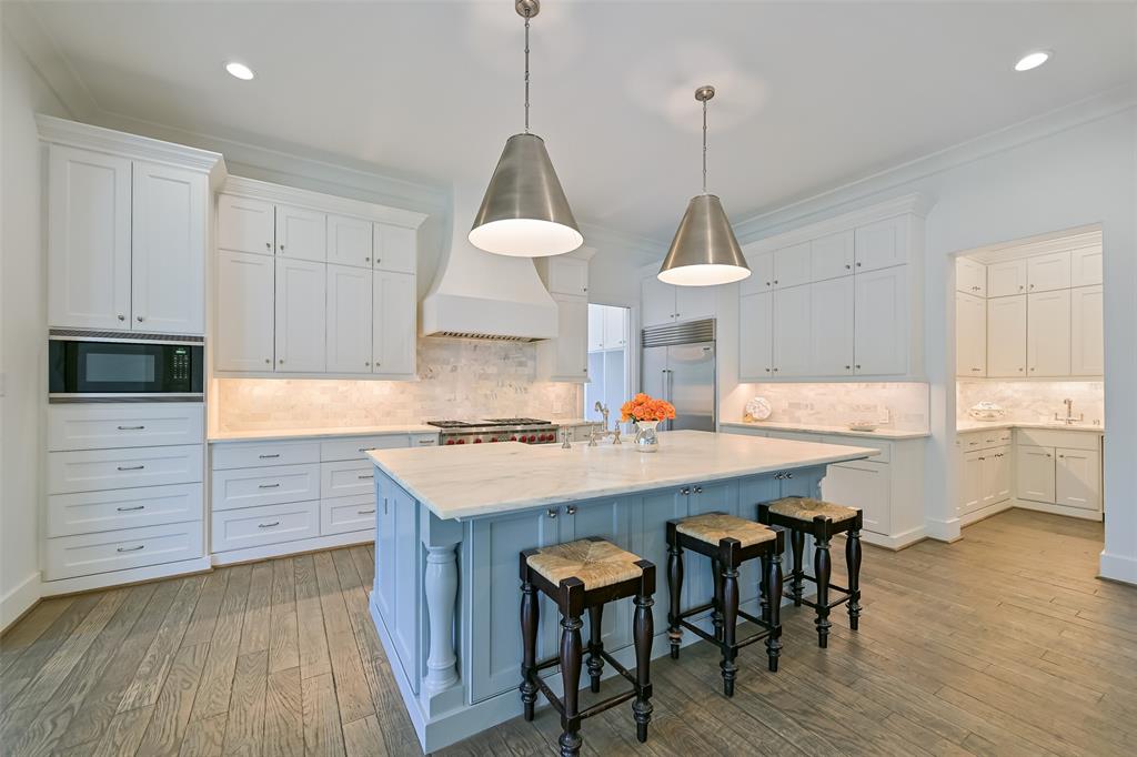 12123 Cobblestone Drive