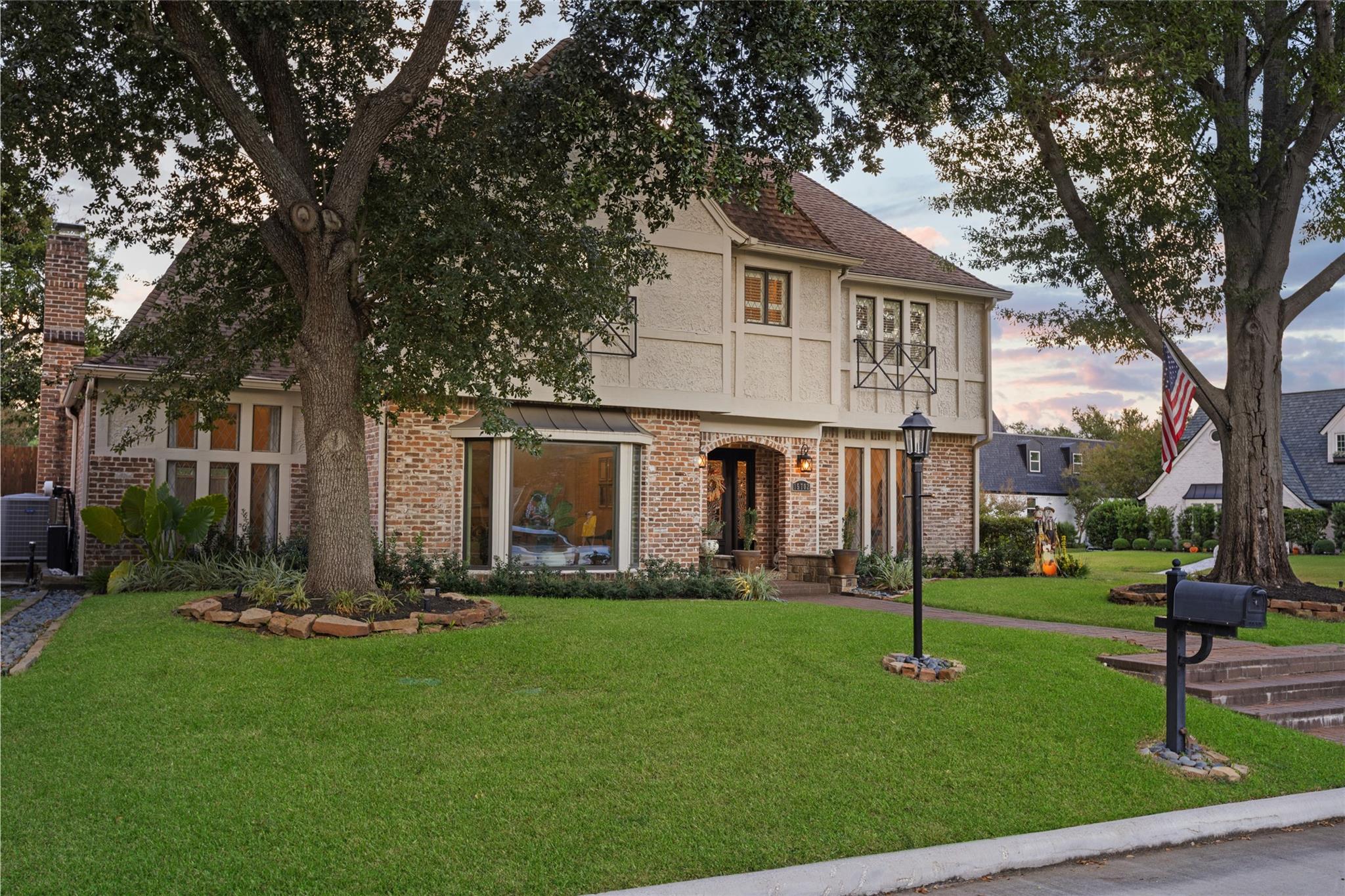 15702 Fleetwood Oaks Drive