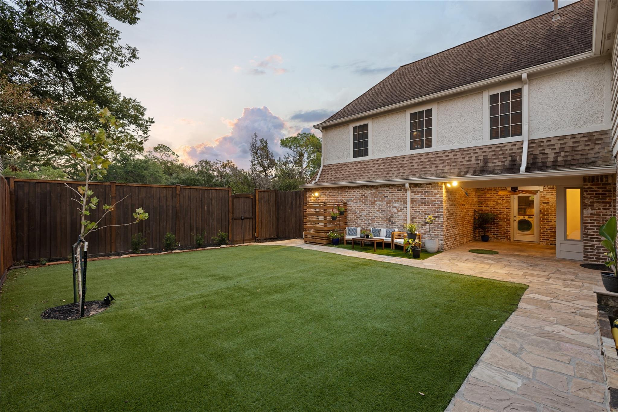 15702 Fleetwood Oaks Drive