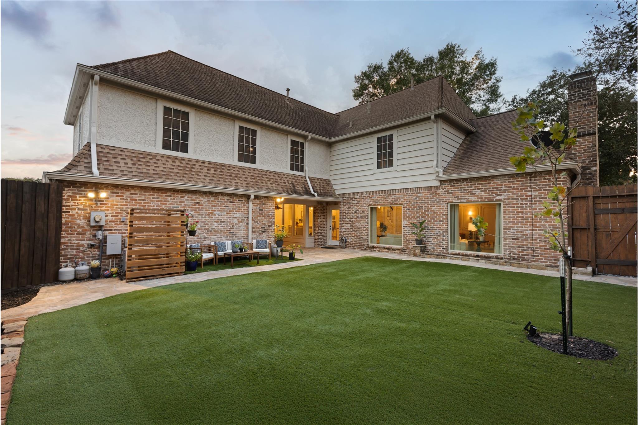 15702 Fleetwood Oaks Drive