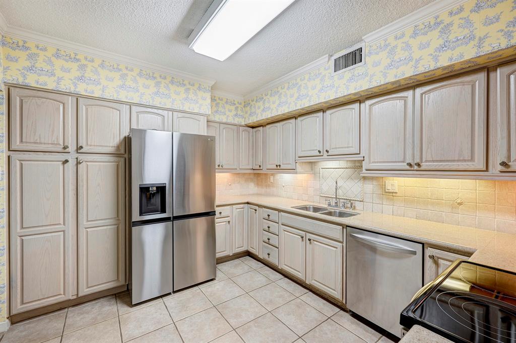 5001 Woodway Drive # 1101