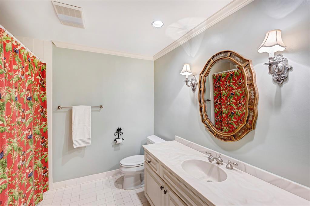 5001 Woodway Drive # 1101