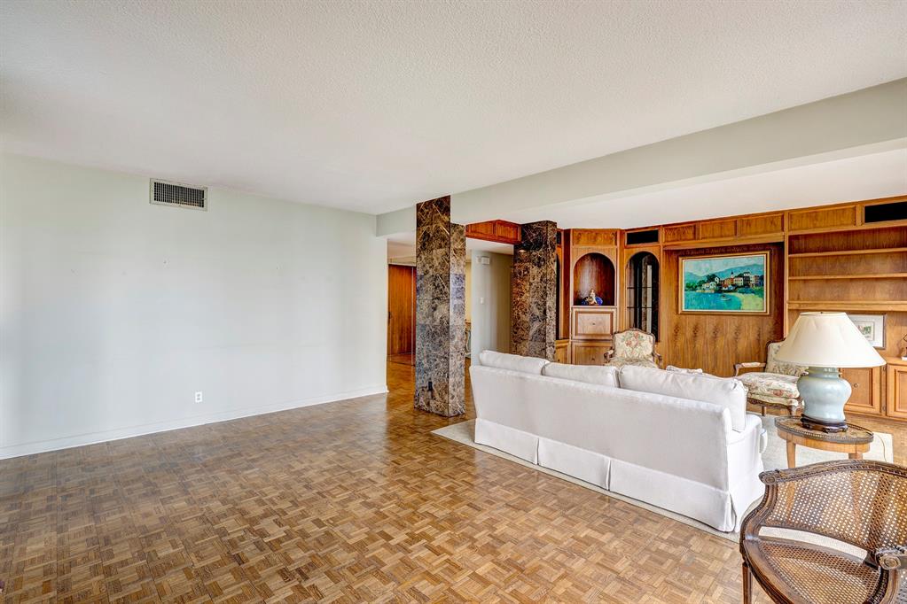 5001 Woodway Drive # 1101