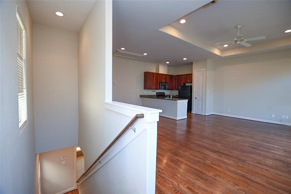 3819 Centerplaza Drive