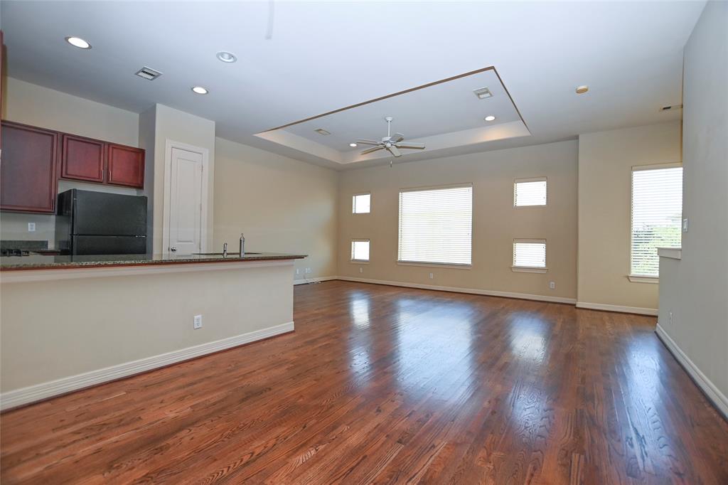 3819 Centerplaza Drive
