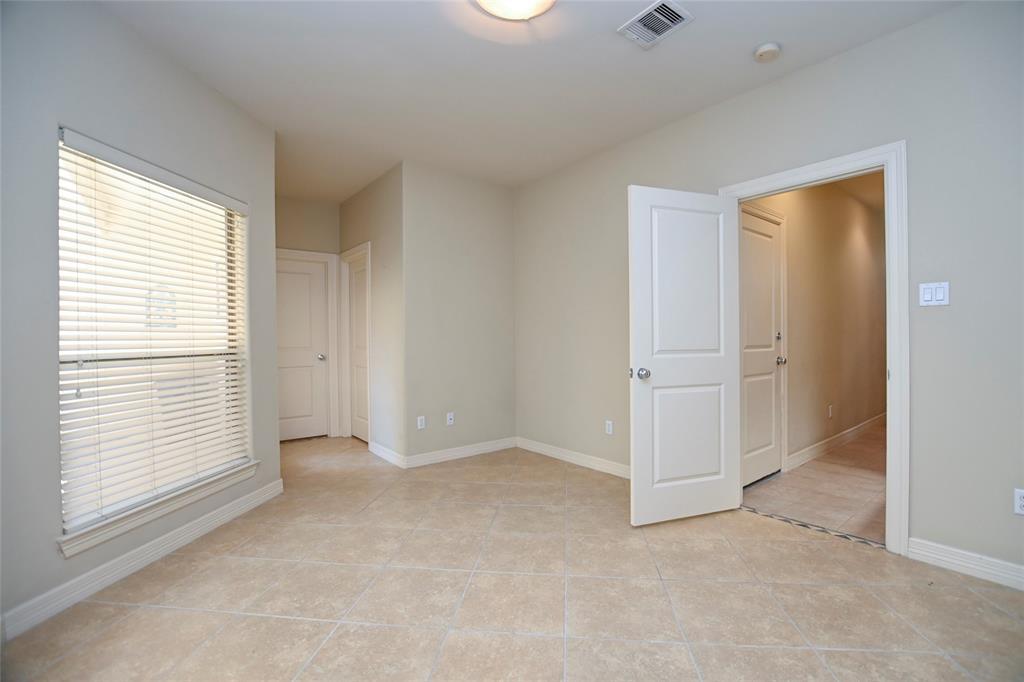 3819 Centerplaza Drive