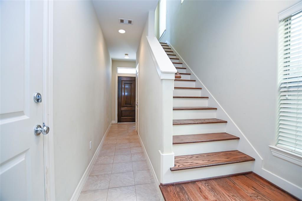 3819 Centerplaza Drive