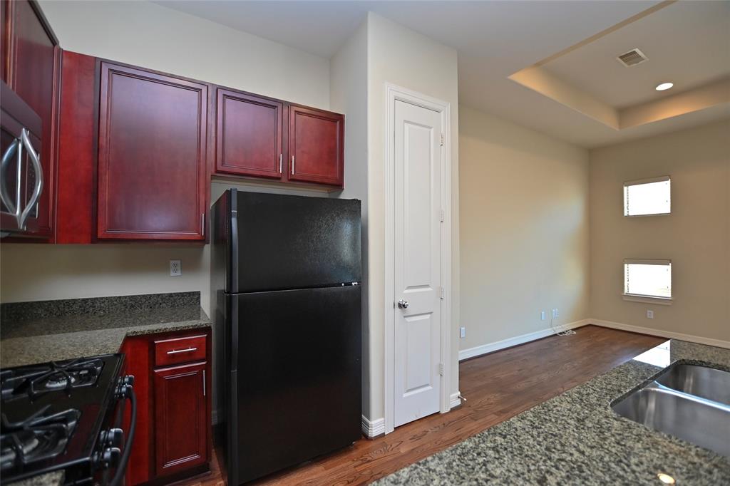 3819 Centerplaza Drive