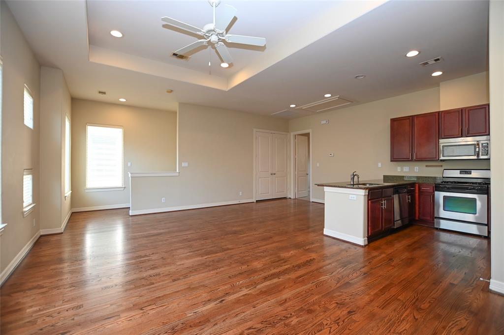 3819 Centerplaza Drive