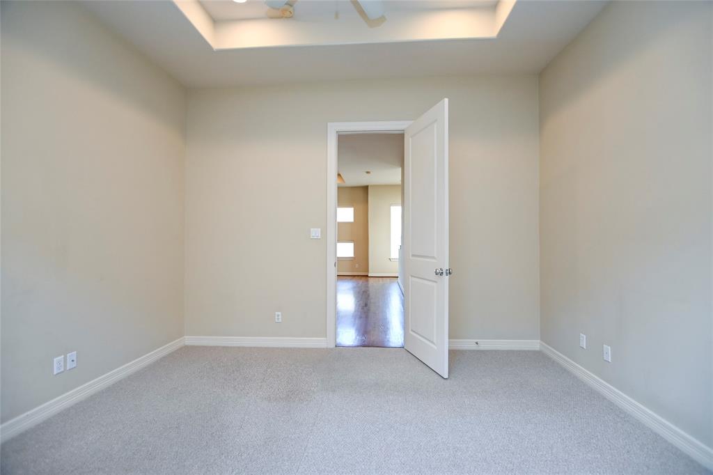 3819 Centerplaza Drive
