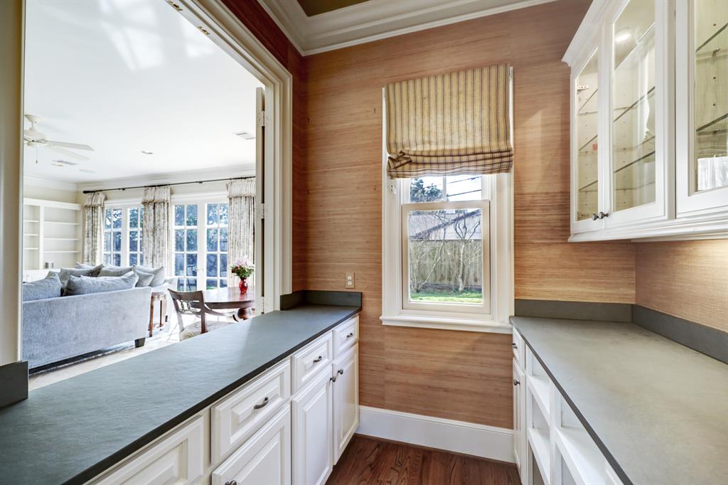 6155 Cedar Creek Drive