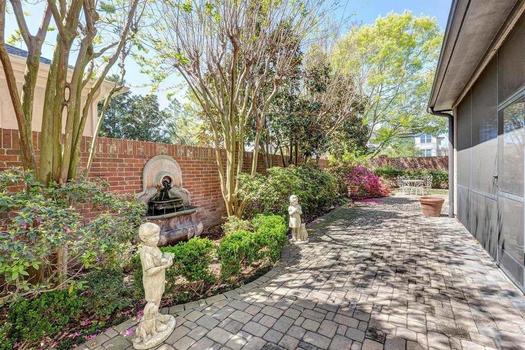 3102 Rosemary Park Lane