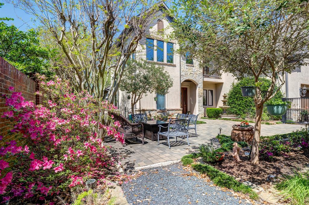 3102 Rosemary Park Lane