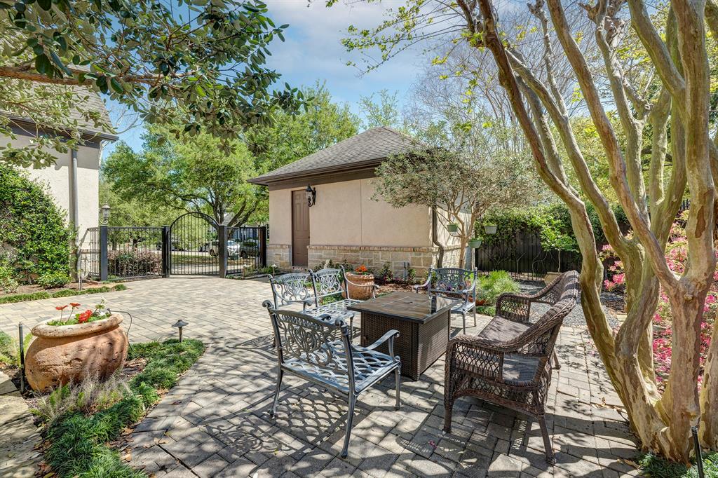 3102 Rosemary Park Lane