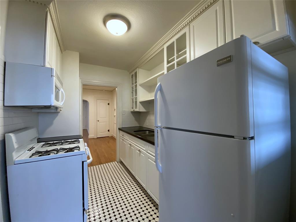513 W Main Street # 4