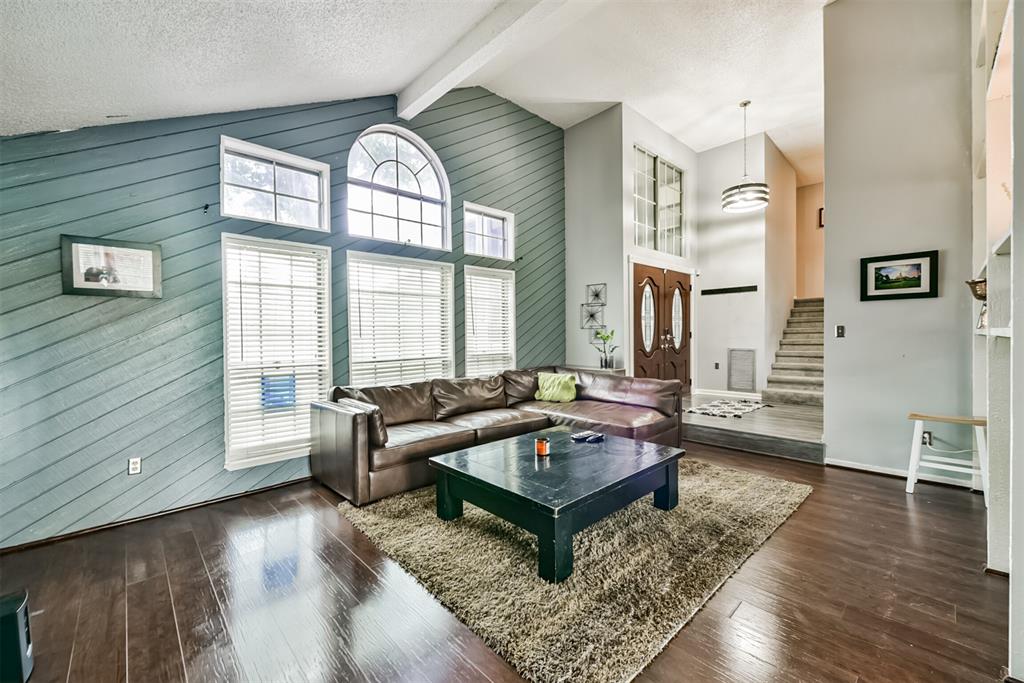 16818 Rockbend