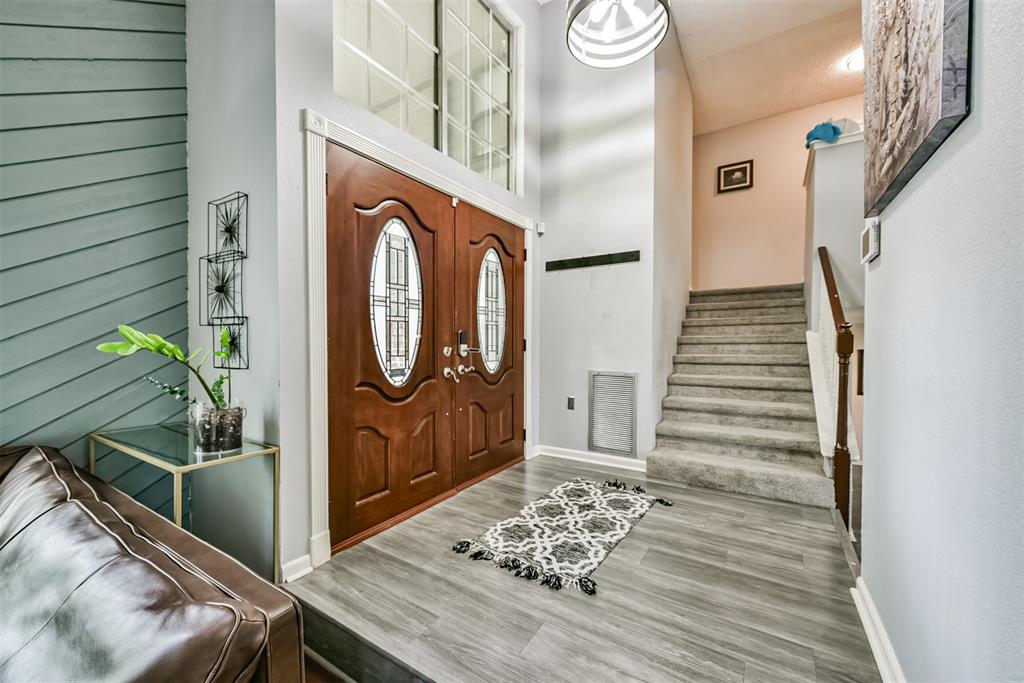 16818 Rockbend