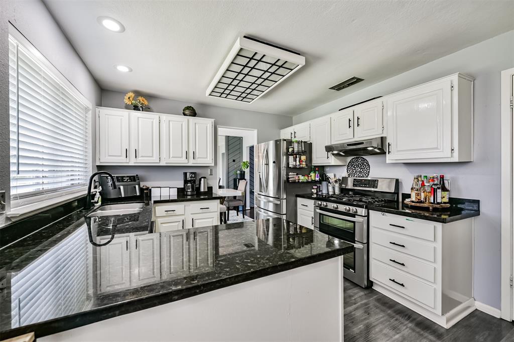 16818 Rockbend