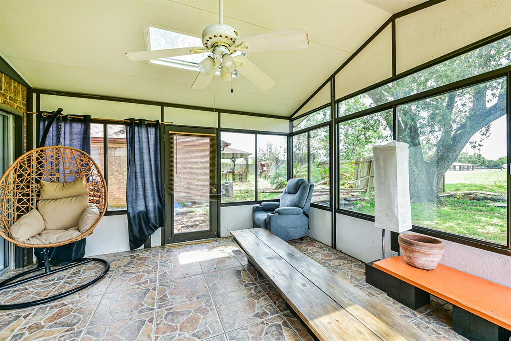 16818 Rockbend