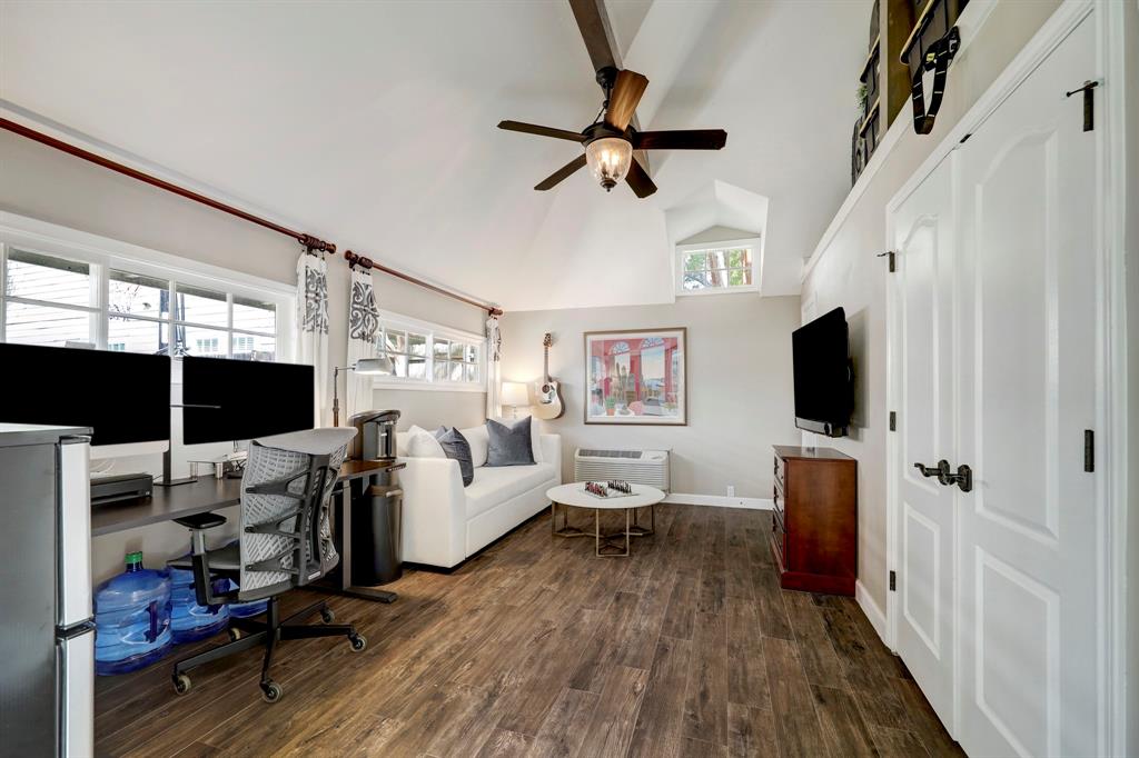 3723 University