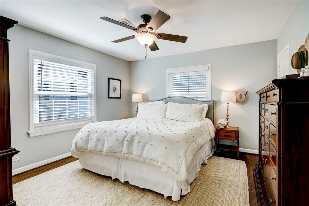 3723 University