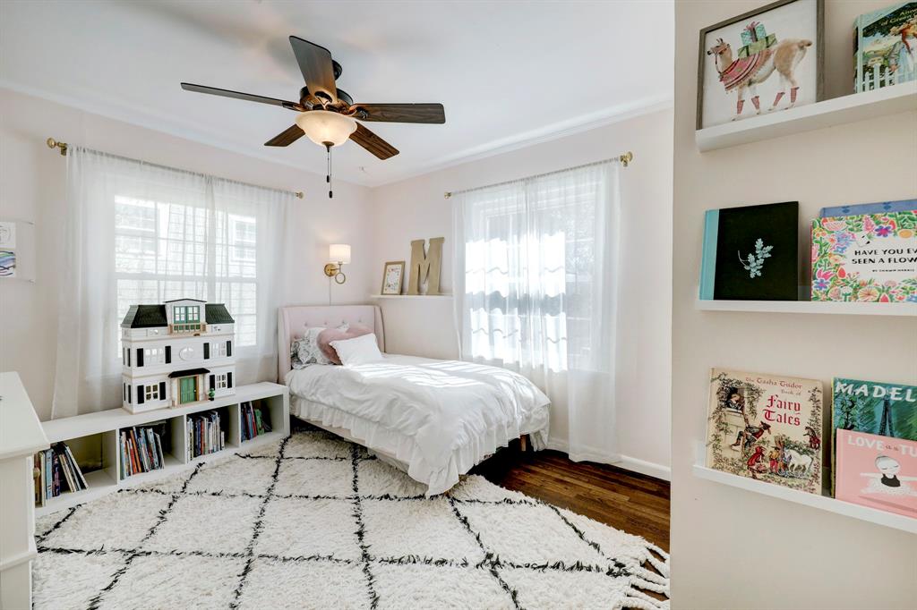 3723 University