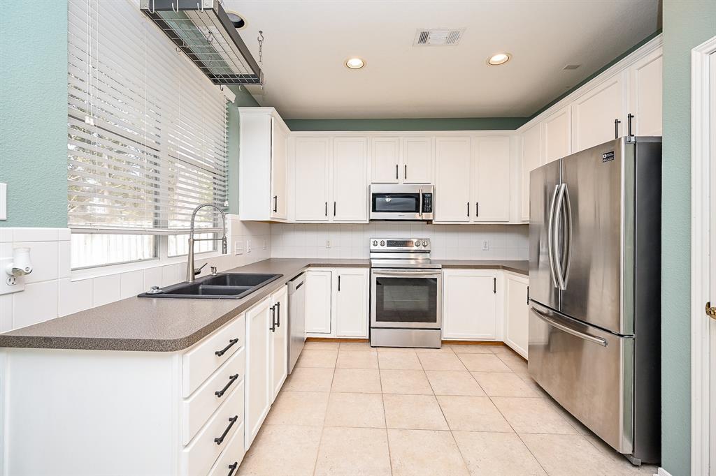 46 E Autumn Branch Circle