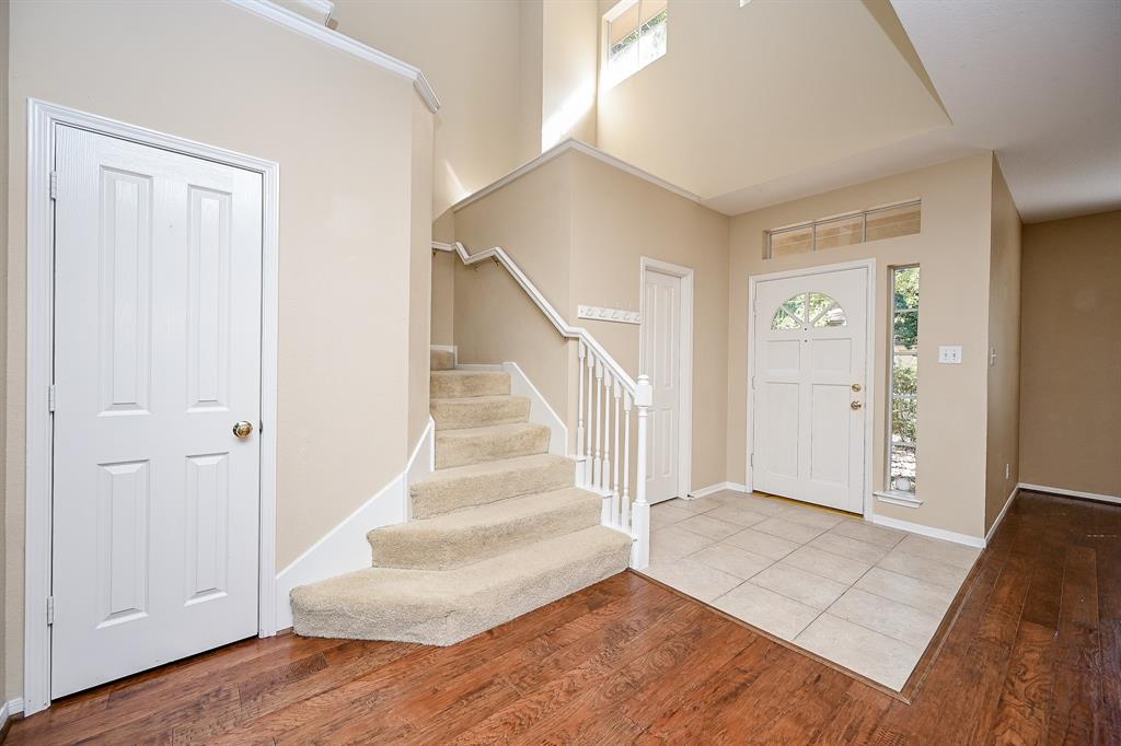 46 E Autumn Branch Circle