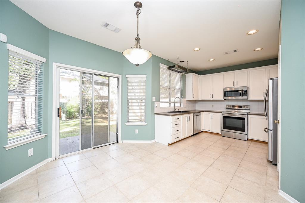 46 E Autumn Branch Circle