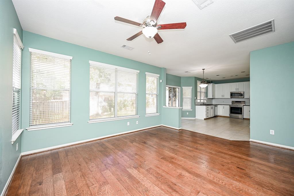 46 E Autumn Branch Circle
