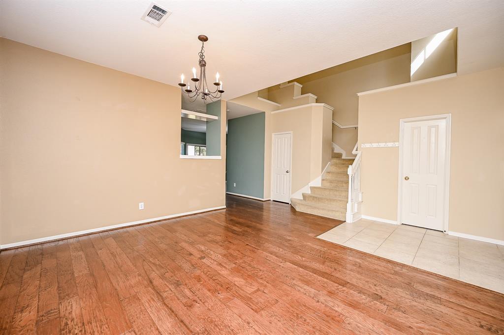 46 E Autumn Branch Circle