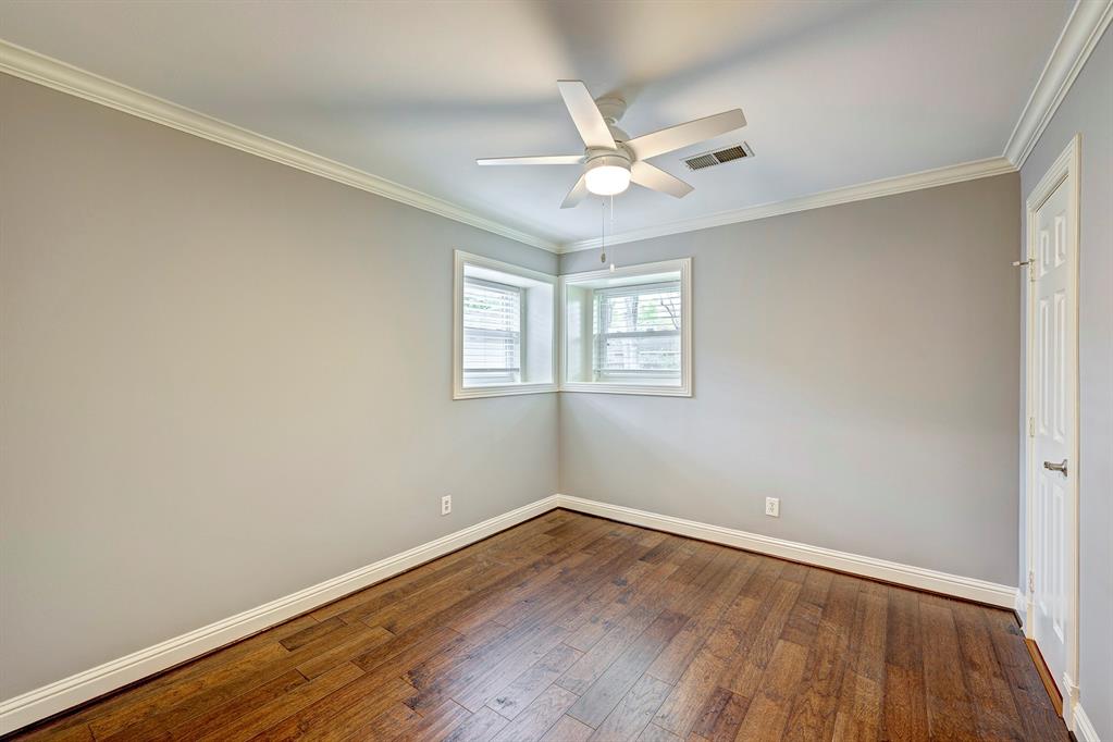 13926 Queensbury Lane