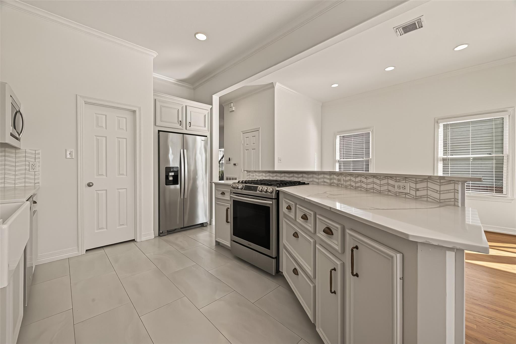 1408 W 25th Street