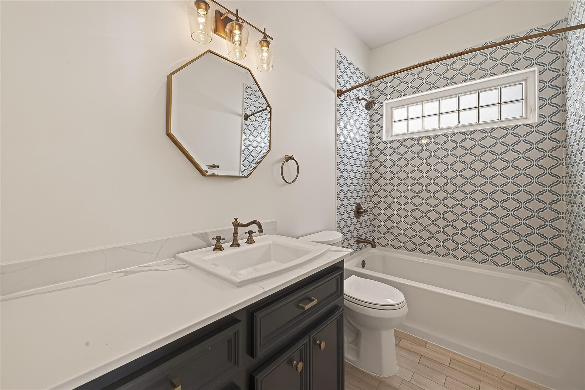 1408 W 25th Street