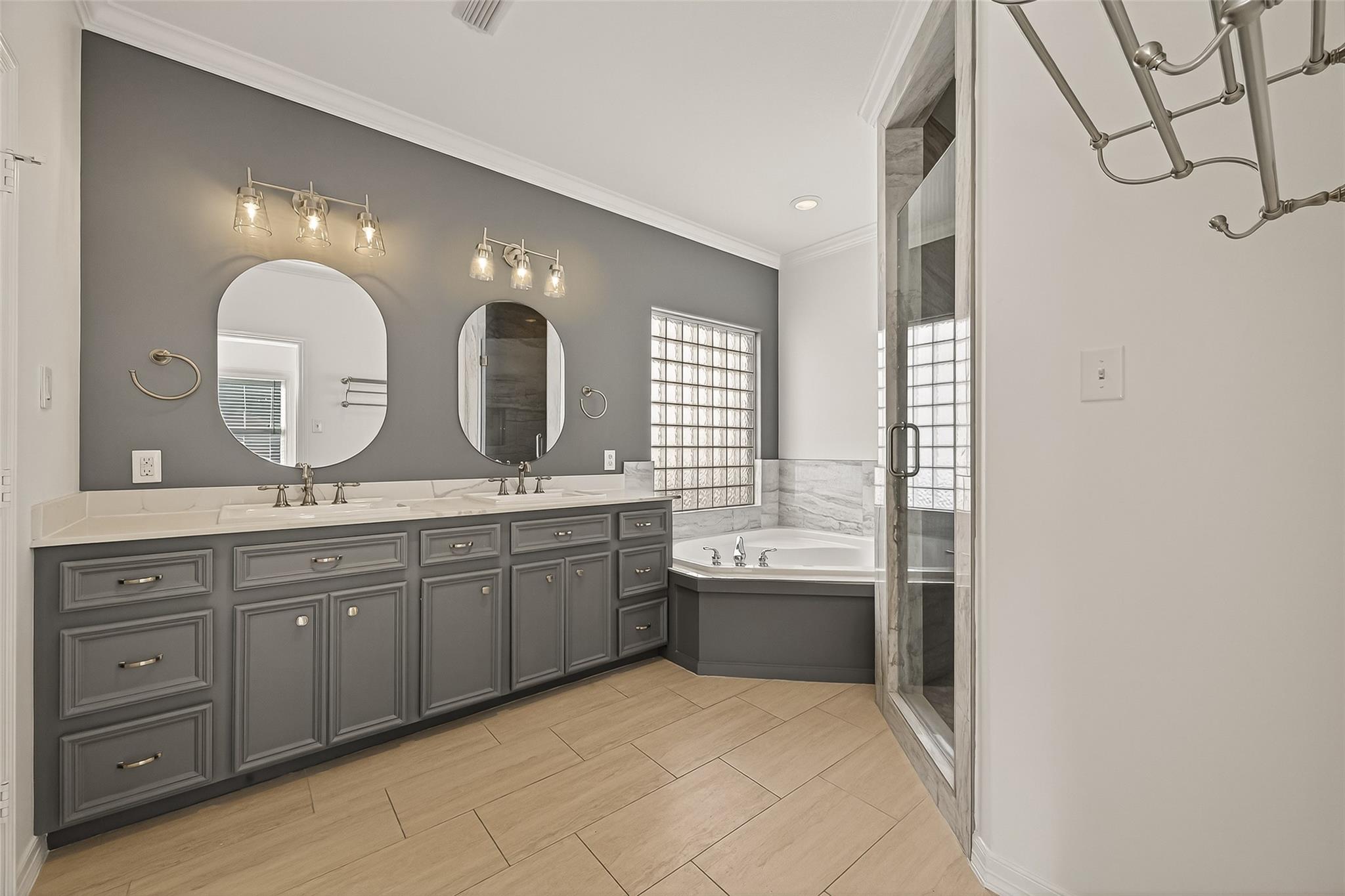 1408 W 25th Street