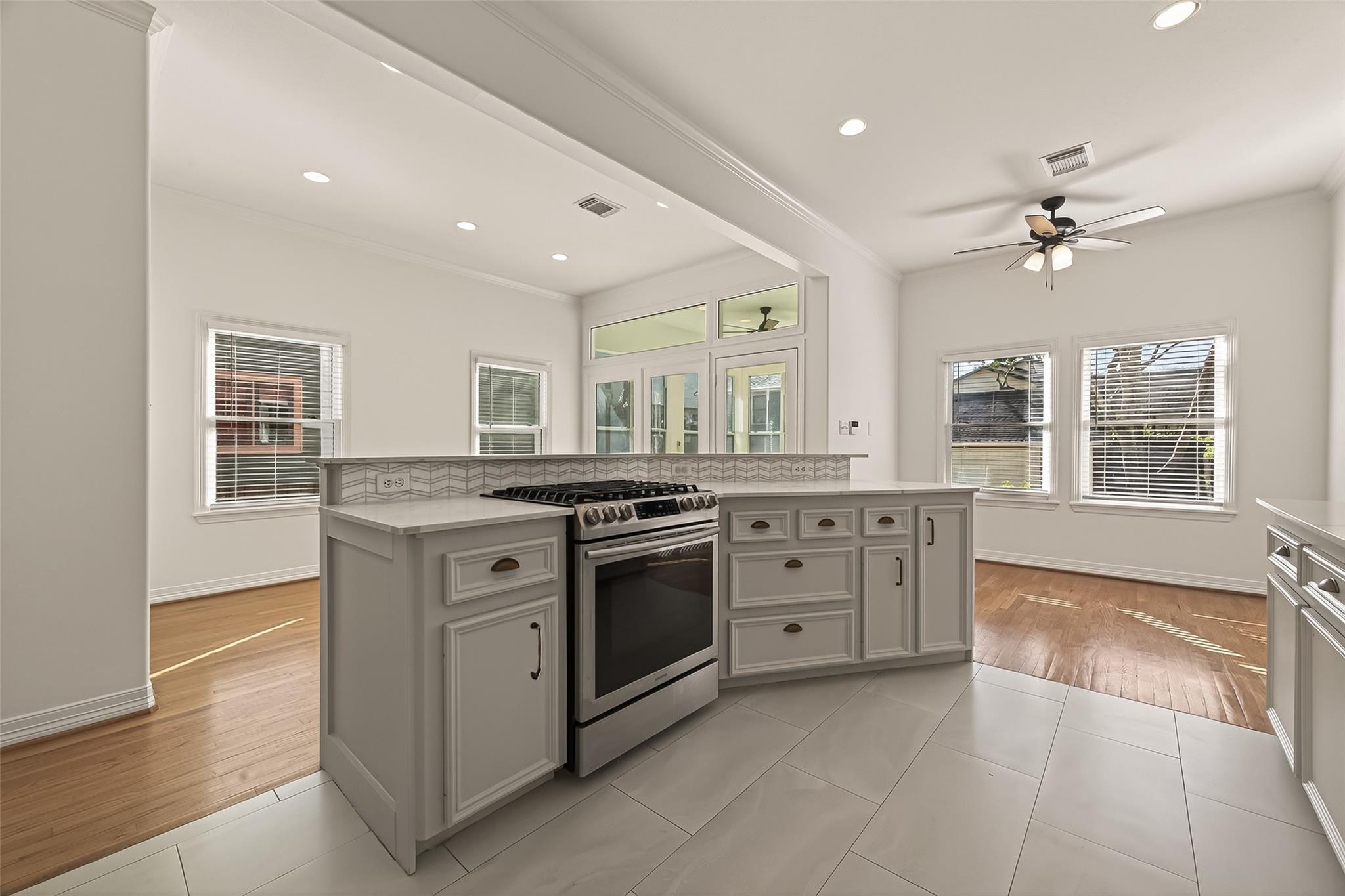 1408 W 25th Street