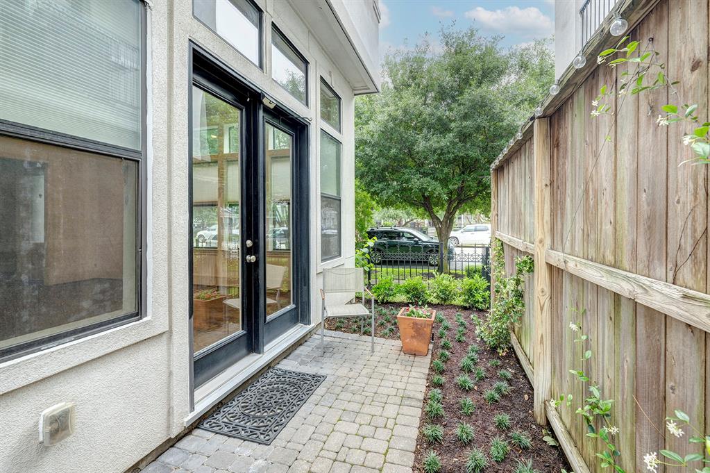 401 W 17th Street