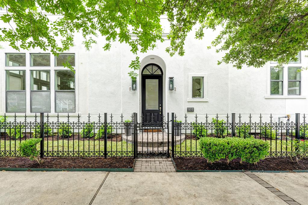 401 W 17th Street