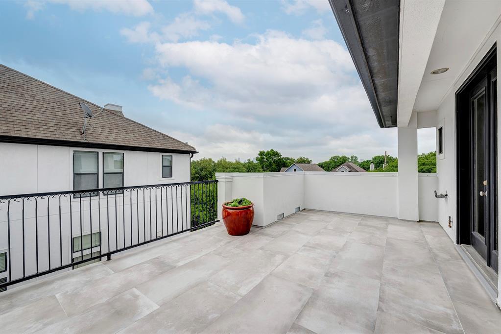 401 W 17th Street