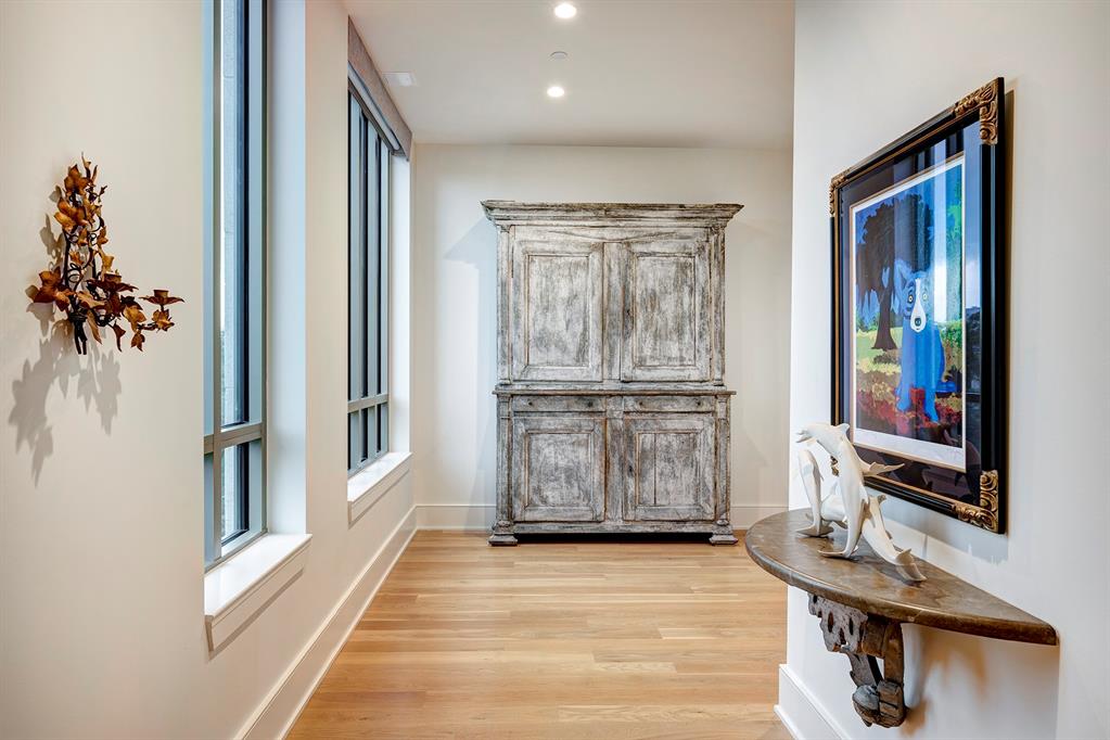 2325 Welch Street # 405